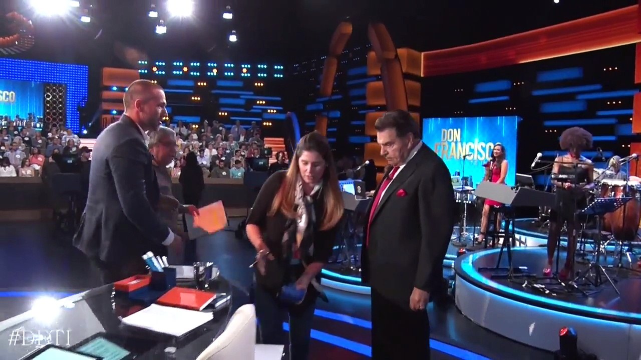 Don Francisco Te Invita - Rafael Amaya llora al ver saludos de su familia - Telemundo