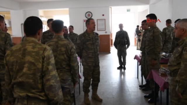 Van Genelkurmay Başkanı Van 6?ncı Hudut Alay Komutanlığında Inceleme ve Denetlemelerde Bulundu