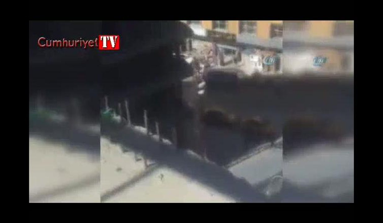 Yüksekova'da polis aracından açılan ateş sonucu 4 kişinin yaşamını yitirdiği olayın görüntüleri ortaya çıktı