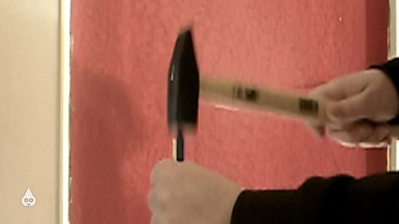 Hammer gegen Kugelschreiber