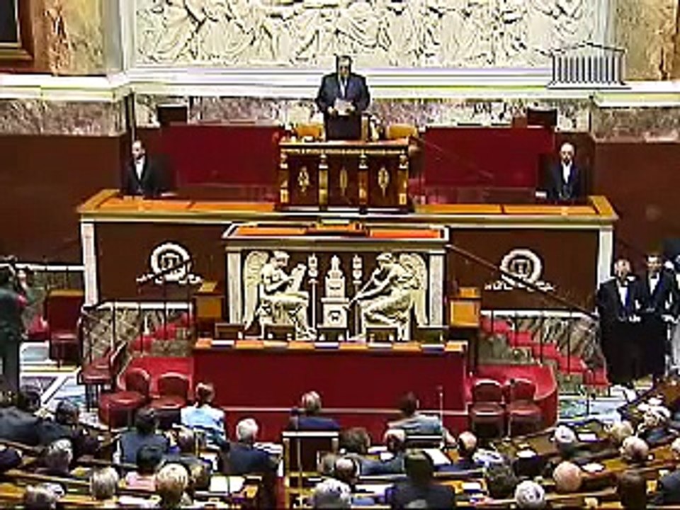الحسن الثاني في برلمان فرنسا  إحـترمـــاتي لك