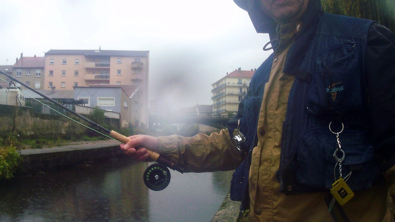DSCF0002   13 OCTOBRE 2016 PECHE A LA MOUCHE SOUS UNE PLUIE BATANTE