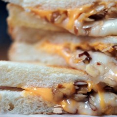 치즈가 가득~ 쭈욱 늘어나요! 치즈듬풍토스트(Cheese Toast) [만개의레시피]