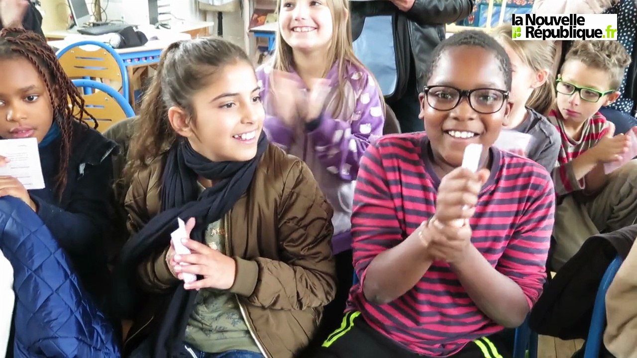 VIDEO. A Niort, les CM1 de Paul-Bert présentent leurs idées à Jérôme Baloge