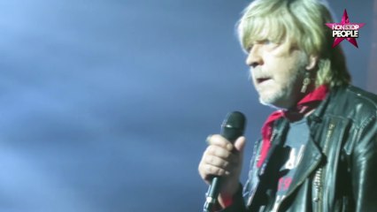 Renaud de retour sur scène, il annonce sa tournée d'été (vidéo)