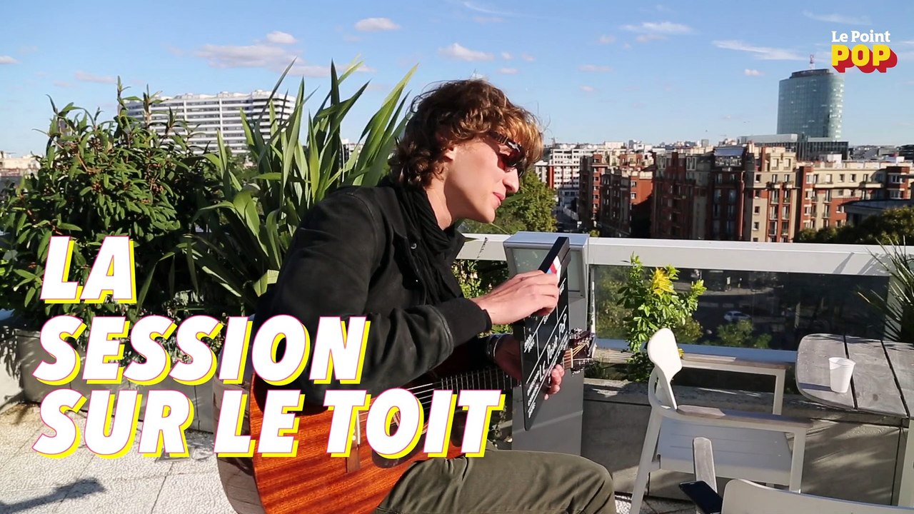 Aliocha reprend « Rocky Racoon » des Beatles.