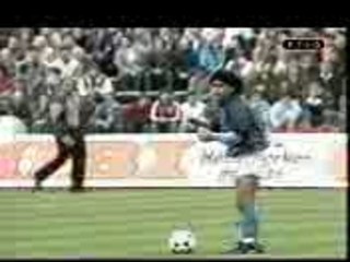 Maradona plein de CC,danse du rai!!