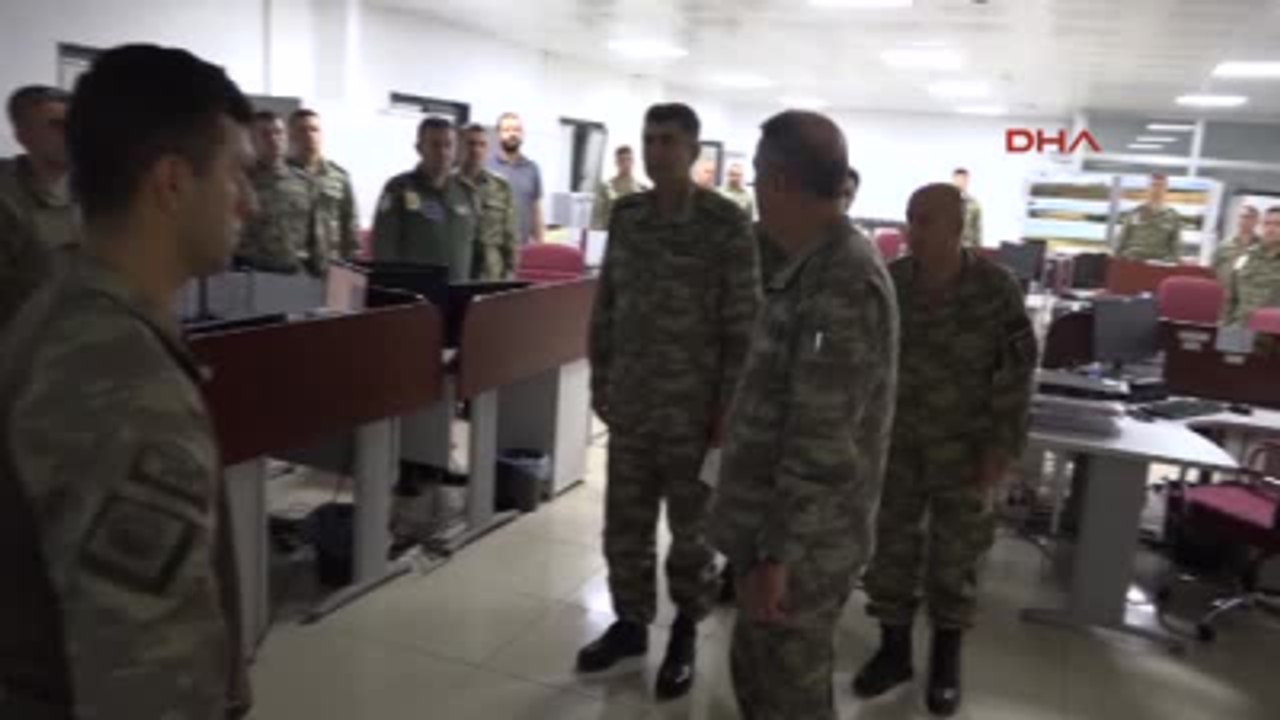 Hulusi Akar, Fırat Kalkanı Harekatı Kapsamındaki Faaliyetleri Ökhü-2 Üs Bölgesi?nden Takip Etti