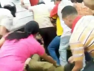 EL VENEZOLANO DEMOSTRANDO EL HAMBRE SIN COMPASIÓN