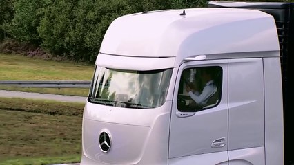 Dünyanın EN GELİŞMİŞ TIRI Şoförü DİNLENİRKEN Giden Tır :)