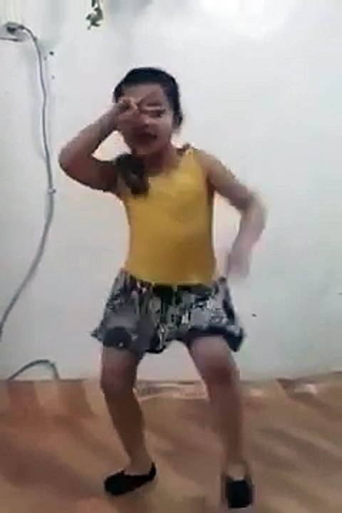 Whatsapp funny video girl sema dance@Whatsapp