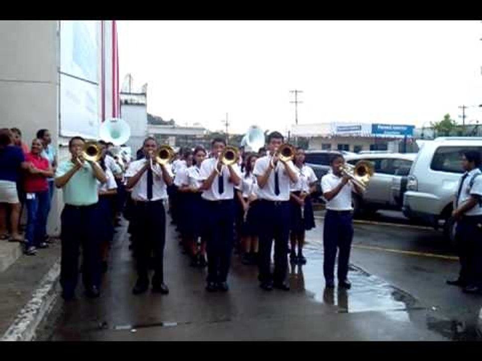 Panamá América inicia el mes de la patria, con una siembra de banderas
