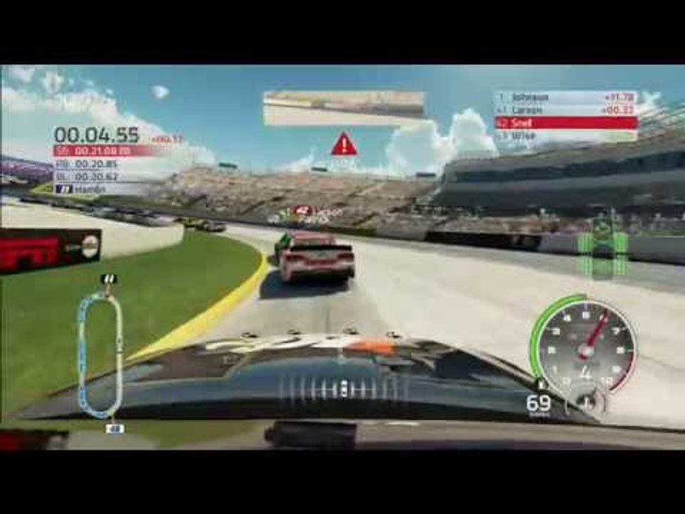 NASCAR 14 PS3 Gameplay - Career Race 7 - Martinsville 100 Laps