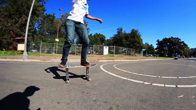 CRAZY SKATEBOARD STILTS! YOU MAKE IT WE Faire du Skateboard sur des échasses de 20cm !!IT EP 47