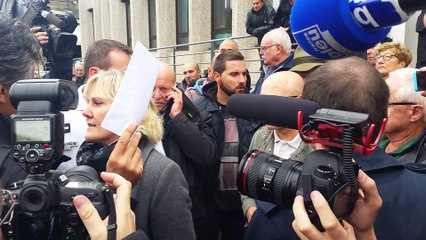 La police intervient pour permettre à Rachid Nekkaz d'accéder au centre des impôts de Toul