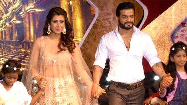 (VIDEO) Karan Patel Ramp Walk With Wife Ankita Bhargava
