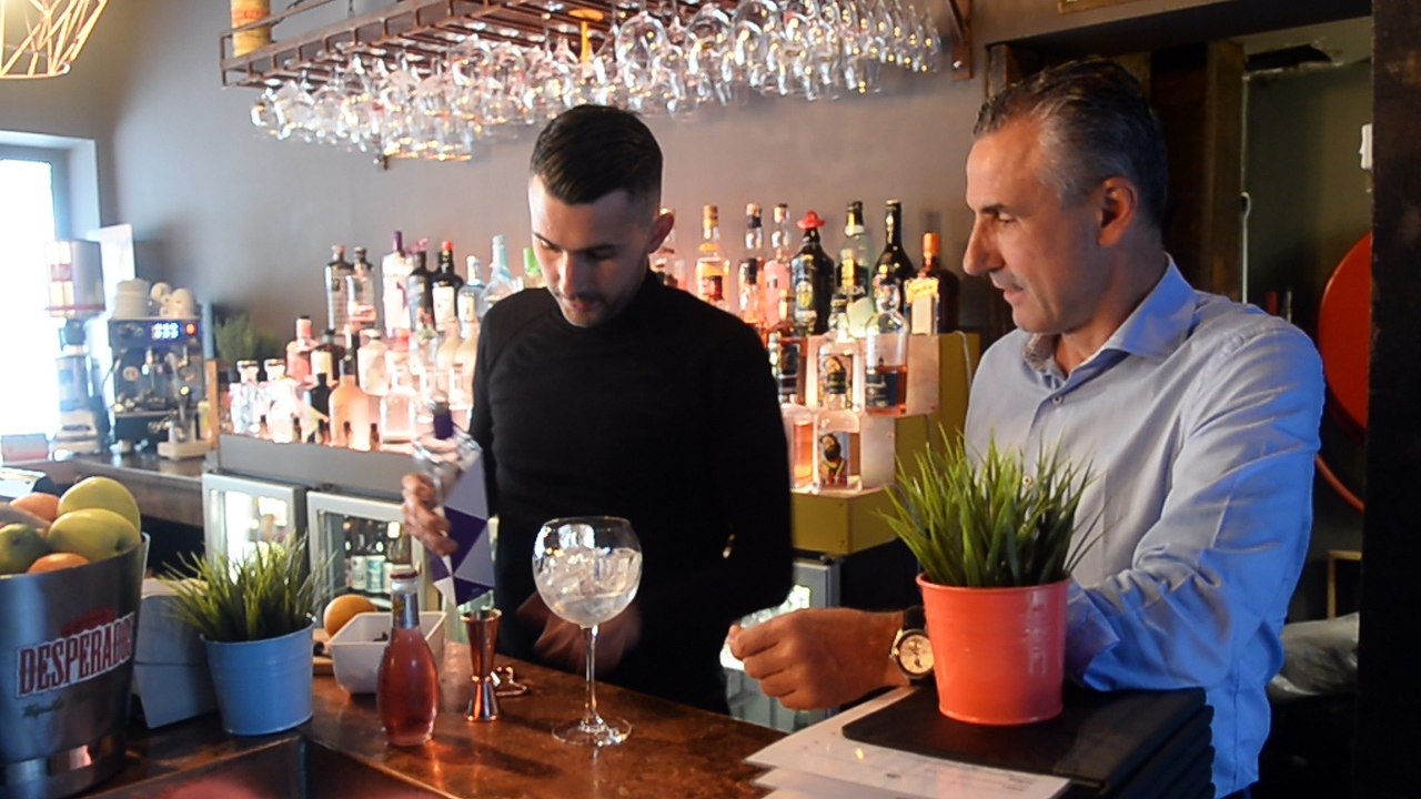 bar