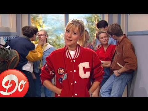 Dorothée : Le collège des cœurs brisés (Clip officiel)