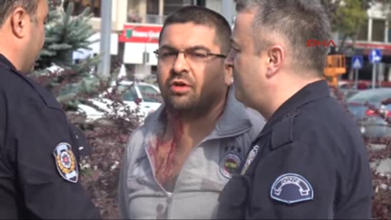 Düzce Valilik Önünde Jiletli Eylem