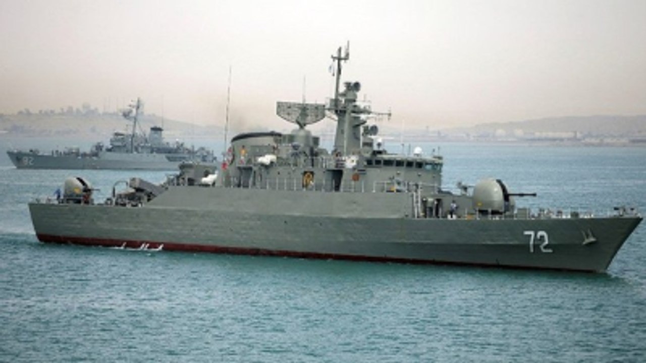 İran Aden Körfezi'ne Savaş Gemisi Gönderdi