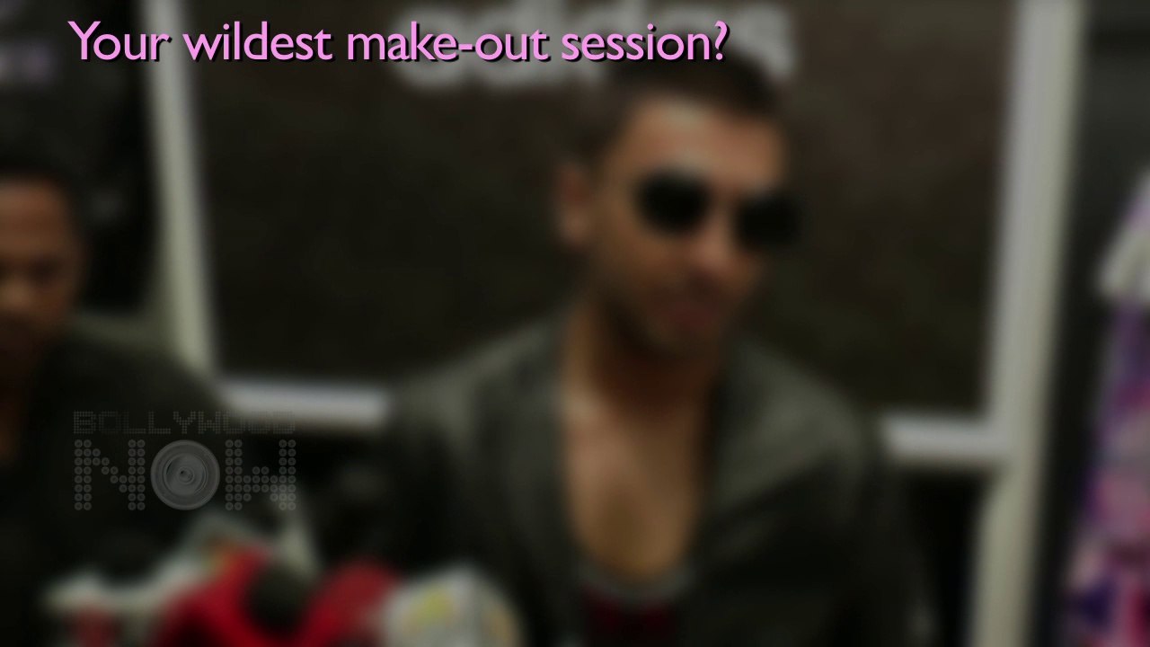 SHOCKING ! Ranveer Singh Sex Date Landed Him In Jail