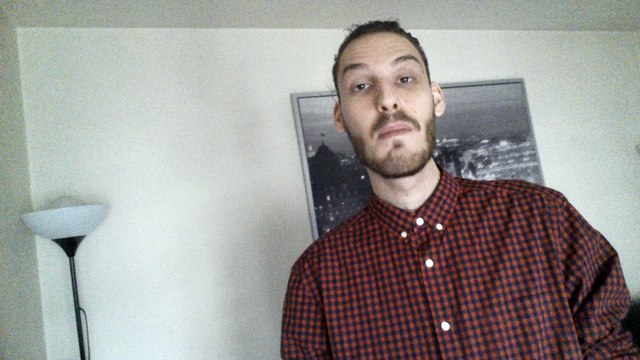 Casting Chroniqueur Non Stop People : Simon DAUNOIS