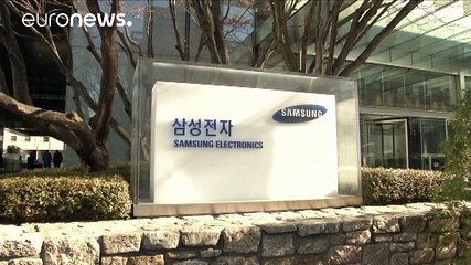 Скачать видео: Samsung stima 2,8 miliardi di perdite operative