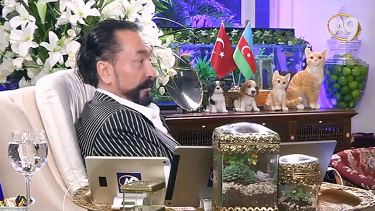 Allah, mallarınız ve çocuklarınız sizin için Allah'tan ve Allah rızası için hizmet etmekten daha kıymetli olmamalıdır diyor