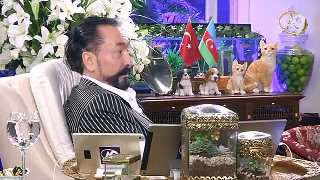 Allah, mallarınız ve çocuklarınız sizin için Allah'tan ve Allah rızası için hizmet etmekten daha kıymetli olmamalıdır diyor