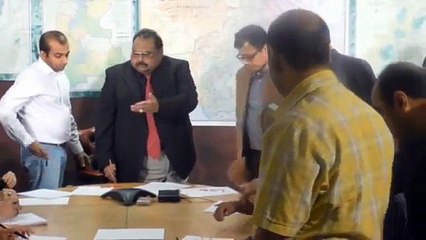 Altaf Hussain Became the Teacher Like Hamza Abbasi Was Doing in Man Mayal