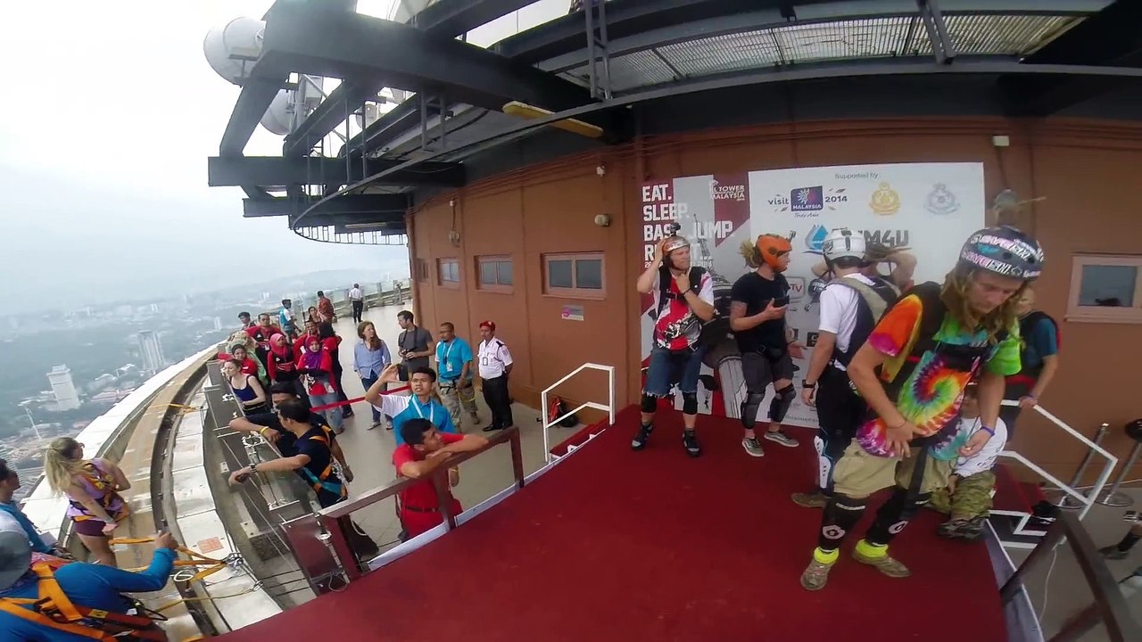 EPIC BASE JUMPING FAIL!!!