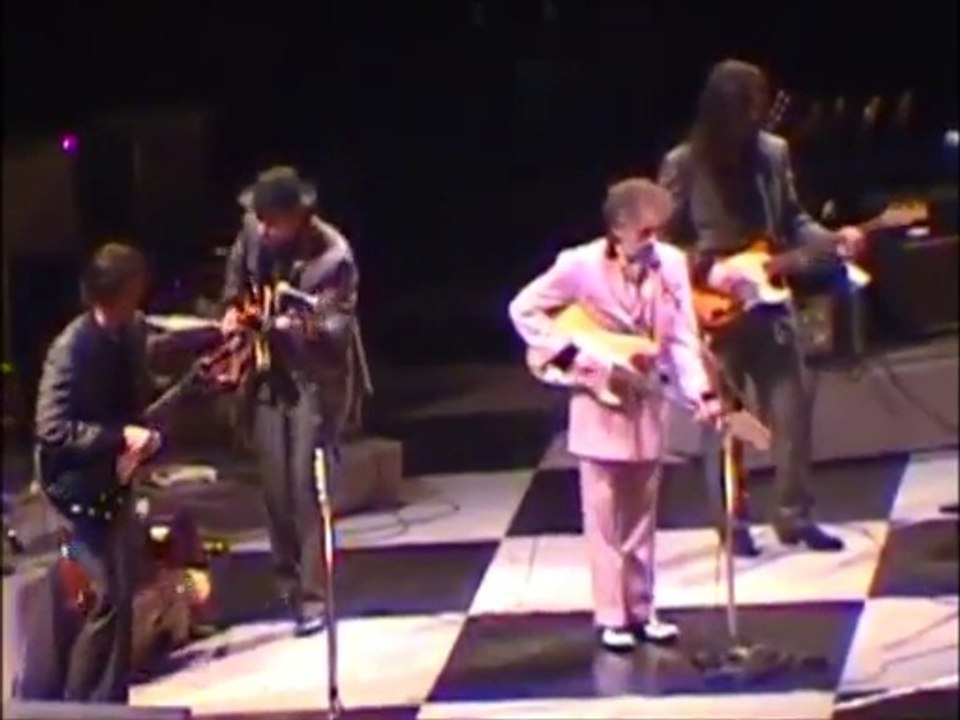 Lonesome Day Blues  WRITTEN BY: BOB DYLAN  Well, today has been a sad ol’ lonesome day  Yeah, today has been a sad ol’ lonesome day  I’m ju