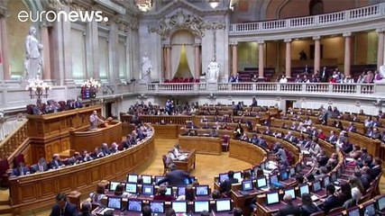 Portugal tries for a budget balance between deficit and austerity