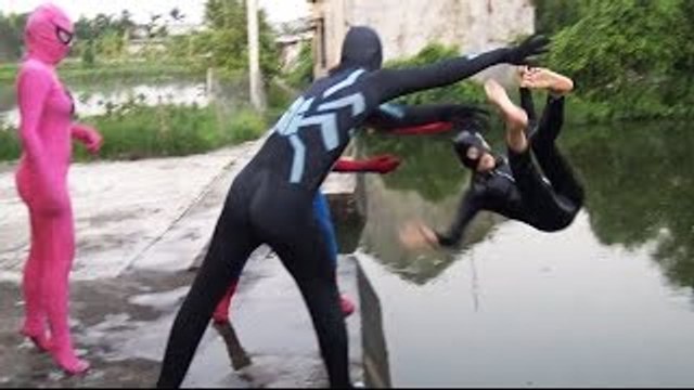 1.2.3... Fly Spiderman vs catwomen vs venom Funny Pranks Frozen Elsa Fun Superheroes