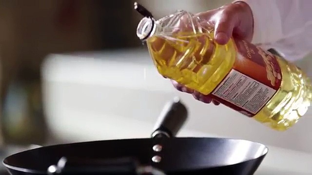 How to Make Chow Mein with Ken Hom - Tesco Food -