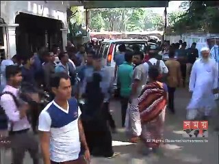 ঢামেকের গেটে অ্যাম্বুলেন্স উল্টে শিশুসহ নিহত ২