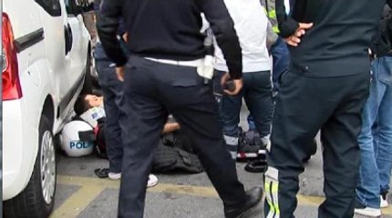 Ehliyetsiz Sürücü Polislere Çarptı