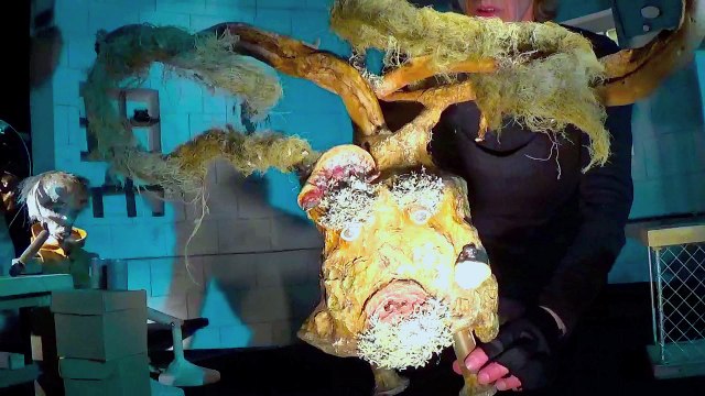 Tout Seul, théâtre et marionnettes