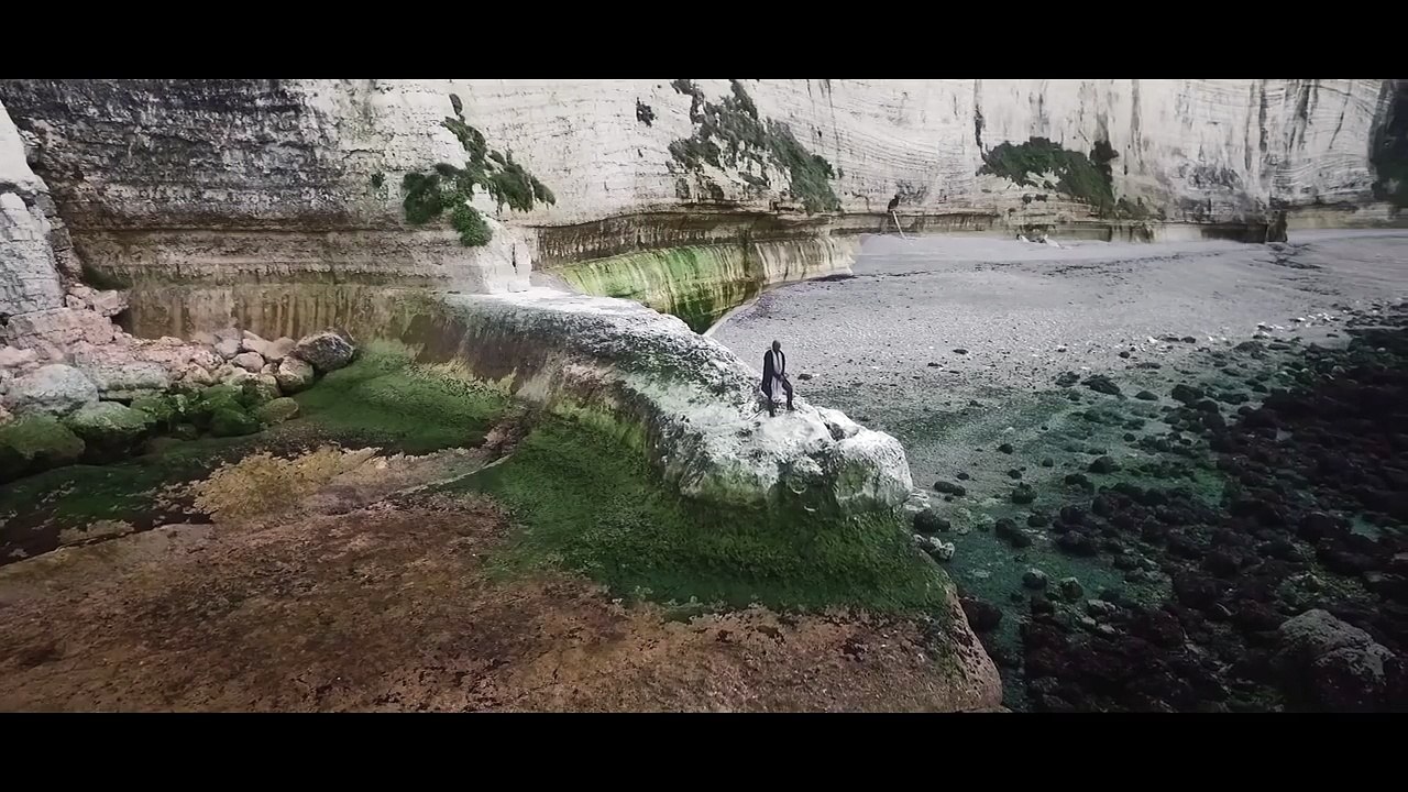 Kery James - J'suis pas un héros [Clip Officiel]