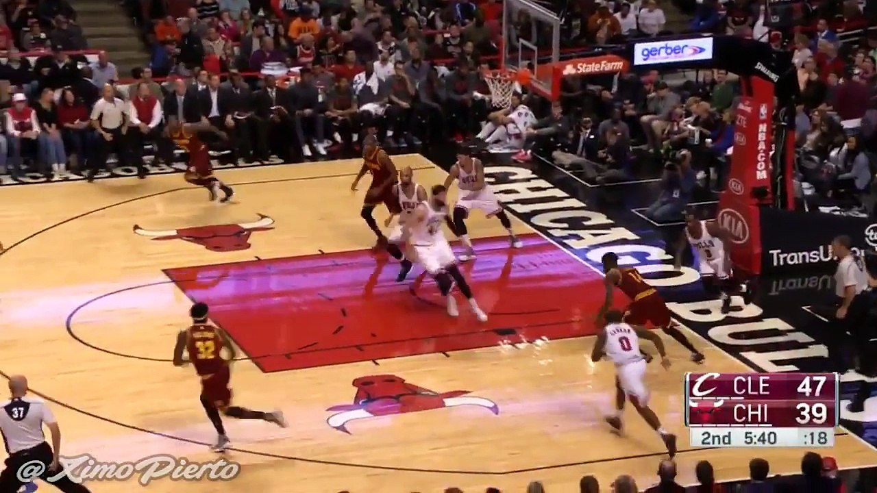 Jordan McRae Throws A Lob To Kay Felder - Shaqtin' A Fool vs Bulls  Oct 14, 2016  NBA Preseason