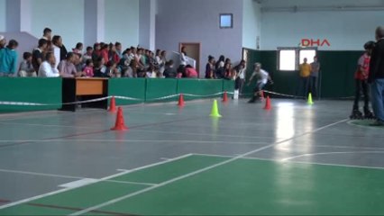 Hakkari'de Tekerlekli Paten Yarışması