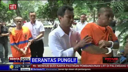 Скачать видео: Petugas Polres Salatiga Tangkap Pelaku Pungli Sopir Truk