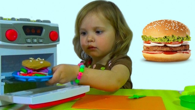 Катя и Макс новые серии Готовим гамбургер из пластилина для Щенячий Патруль и играем игрушечной плитой Свинка Пеппа