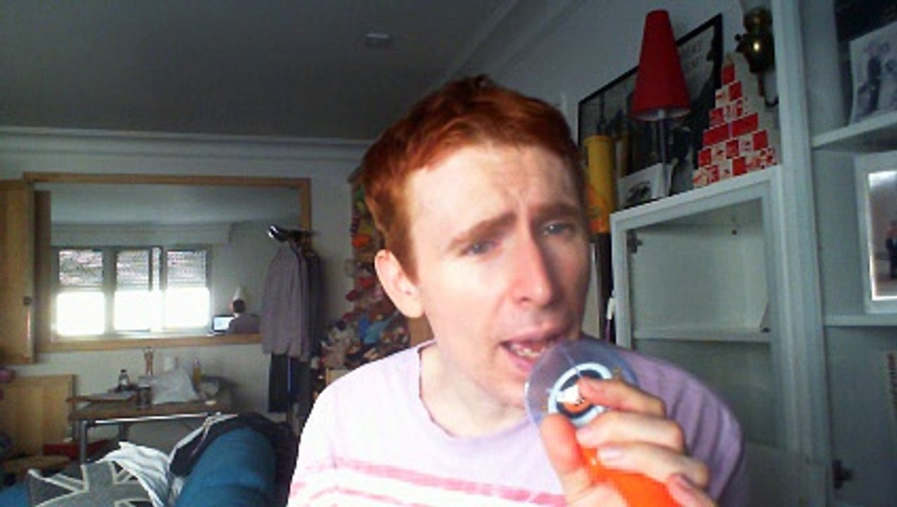 Wiwi égratigne "les artistes d'eau douce" de Pierre Rapsat