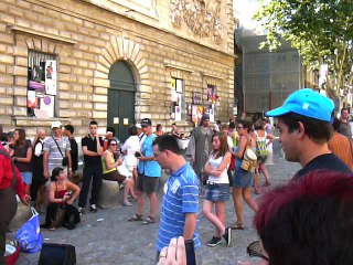 Avignon 07 2010  Danseur de claquettes pendant le festival