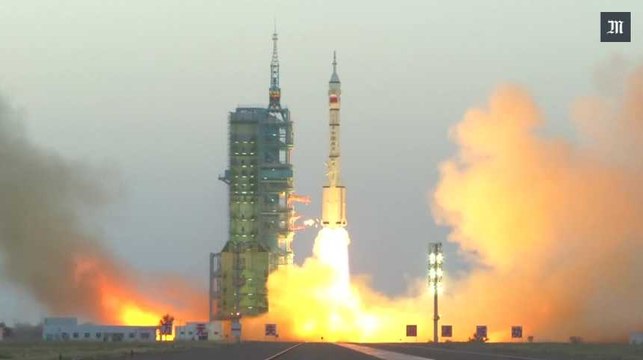La Chine envoie deux astronautes passer un mois dans l'espace