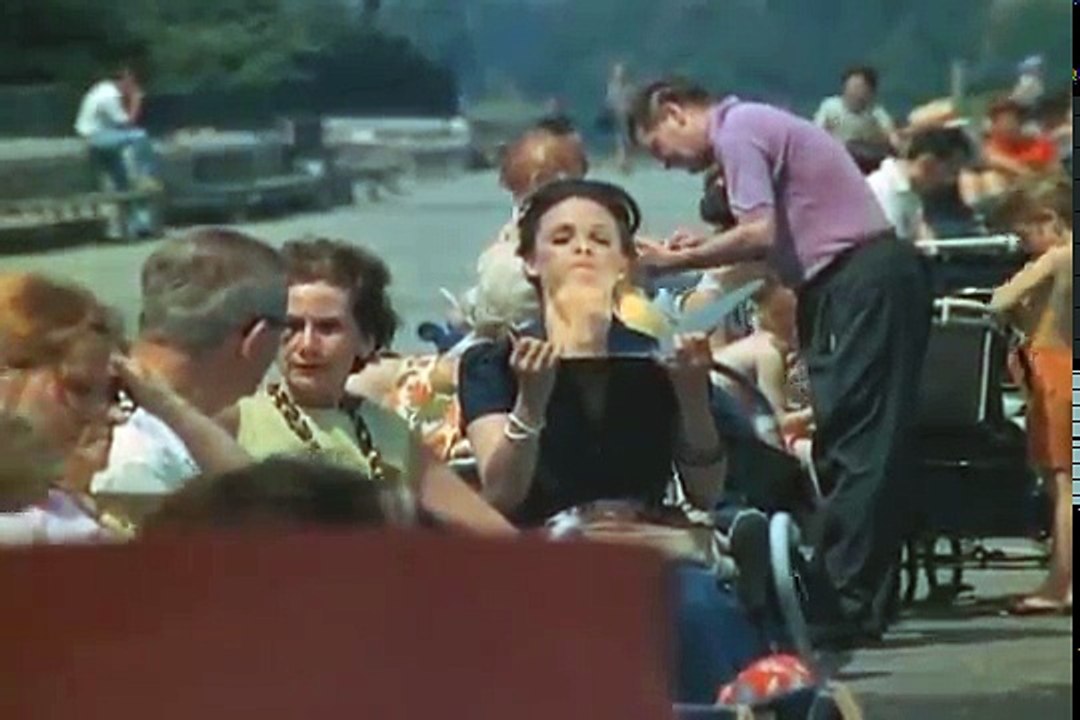 RHODA S02E18 If You Want to Shoot the Rapids, You Have to Get Wet
