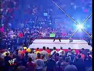 Trish Stratus vs Ivory (2) (2) (2)