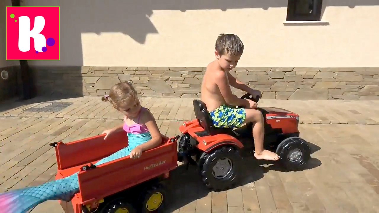 Русалки в бассейне Катя Русалка Макс катает Катю на тракторе в секретное место где появляются хвосты новое видео канал