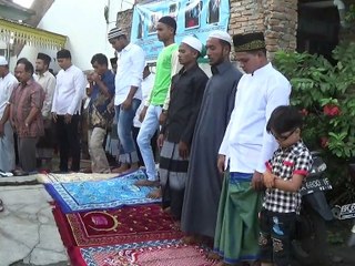 MEDAN - PARA PENGUNGSI ROHINGYA SHOLAT IED